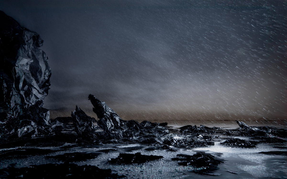 Starry Shorelines. Serenity Under the Night Sky