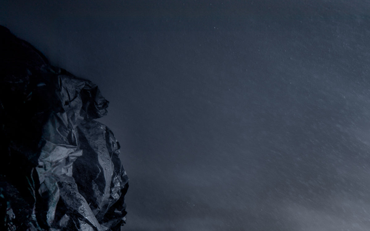 Starry Shorelines. Serenity Under the Night Sky
